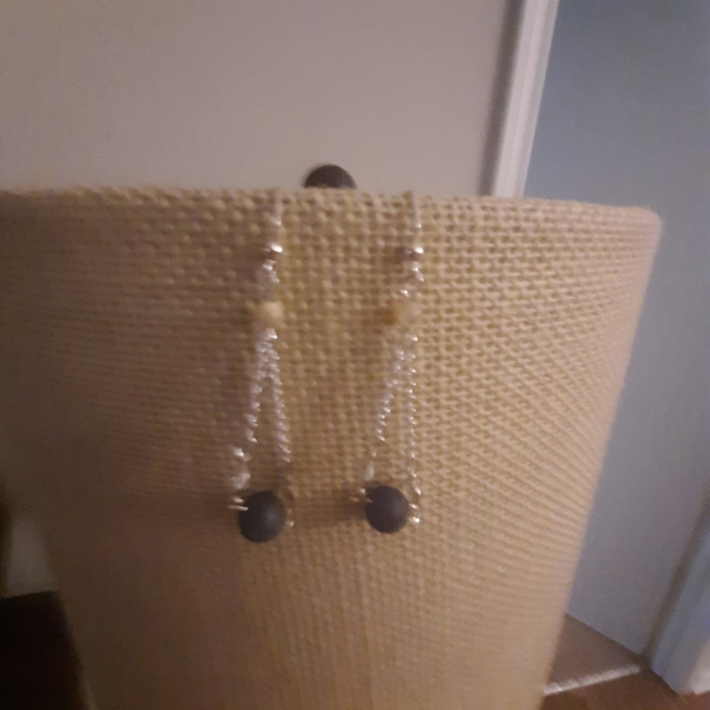 Earrings - Picture 4 of 4